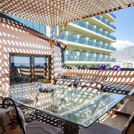 Promenade Apt شقة *